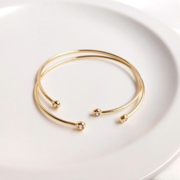 Superbe Bracelet En Zircon Incrusté Et Doré