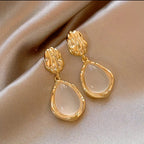 Boucles D'oreilles Pendantes Ovales Dorées, Bijoux De Style Japonais-coréen Élégants Et Synthétiques Irrégulières, Adaptés Pour Tenue Décontractée Et Soirée De Noël