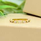 Bague Délicate En Perle Et Diamant Par Caitlyn Minimalist Bague Vintage Fine En Bague De Fiançailles Et De Mariage
