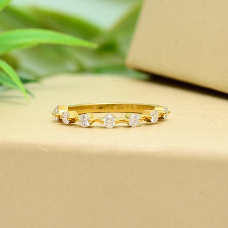 Bague Délicate En Perle Et Diamant Par Caitlyn Minimalist Bague Vintage Fine En Bague De Fiançailles Et De Mariage